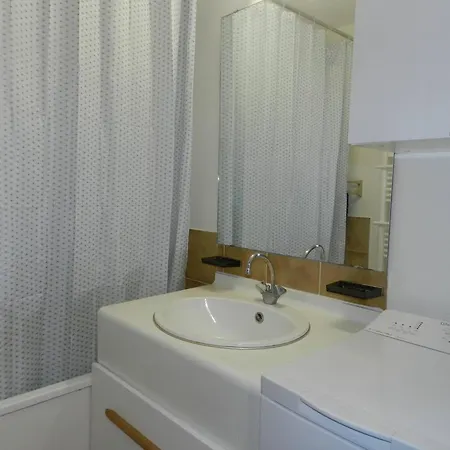 Cosy 2 Pieces Avec Piscine Et Tennis, Proche A - Fr-1-251-797 Bormes-les-Mimosas